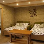 Hisa Lunna - In A Forest Paradise Apartman *