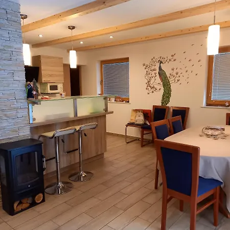 Apartman Hisa Lunna - In A Forest Paradise *