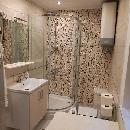 Hisa Lunna - In A Forest Paradise *