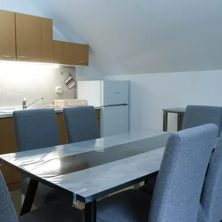 Hisa Lunna - In A Forest Paradise *