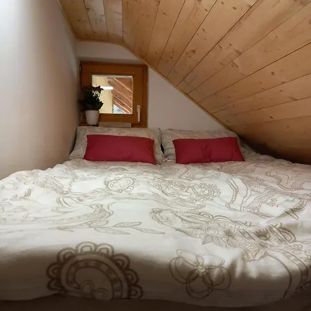Apartamento Hisa Lunna - In A Forest Paradise