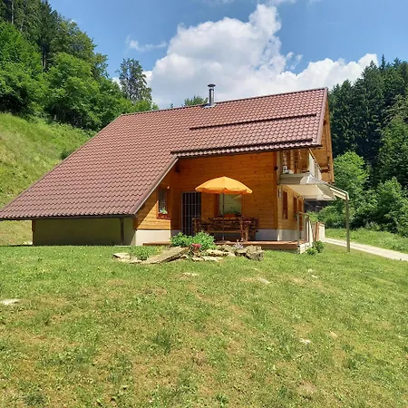 Hisa Lunna - In A Forest Paradise Appartement