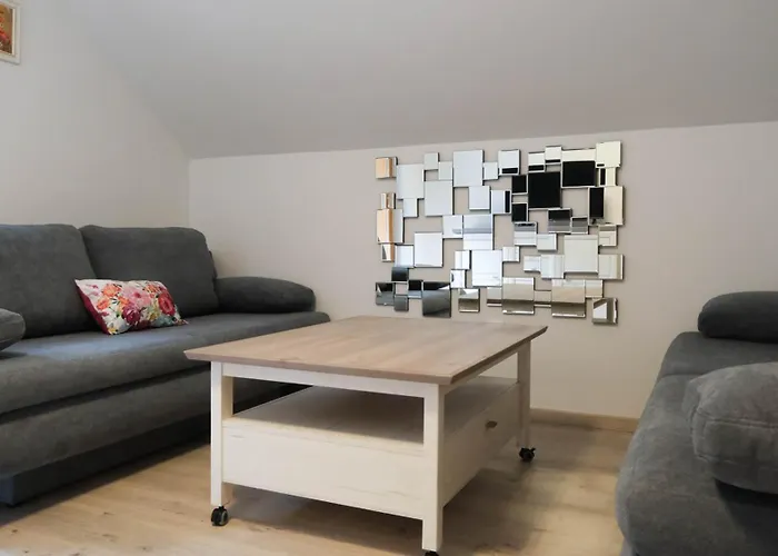 Hisa Lunna - In A Forest Paradise * Vitanje